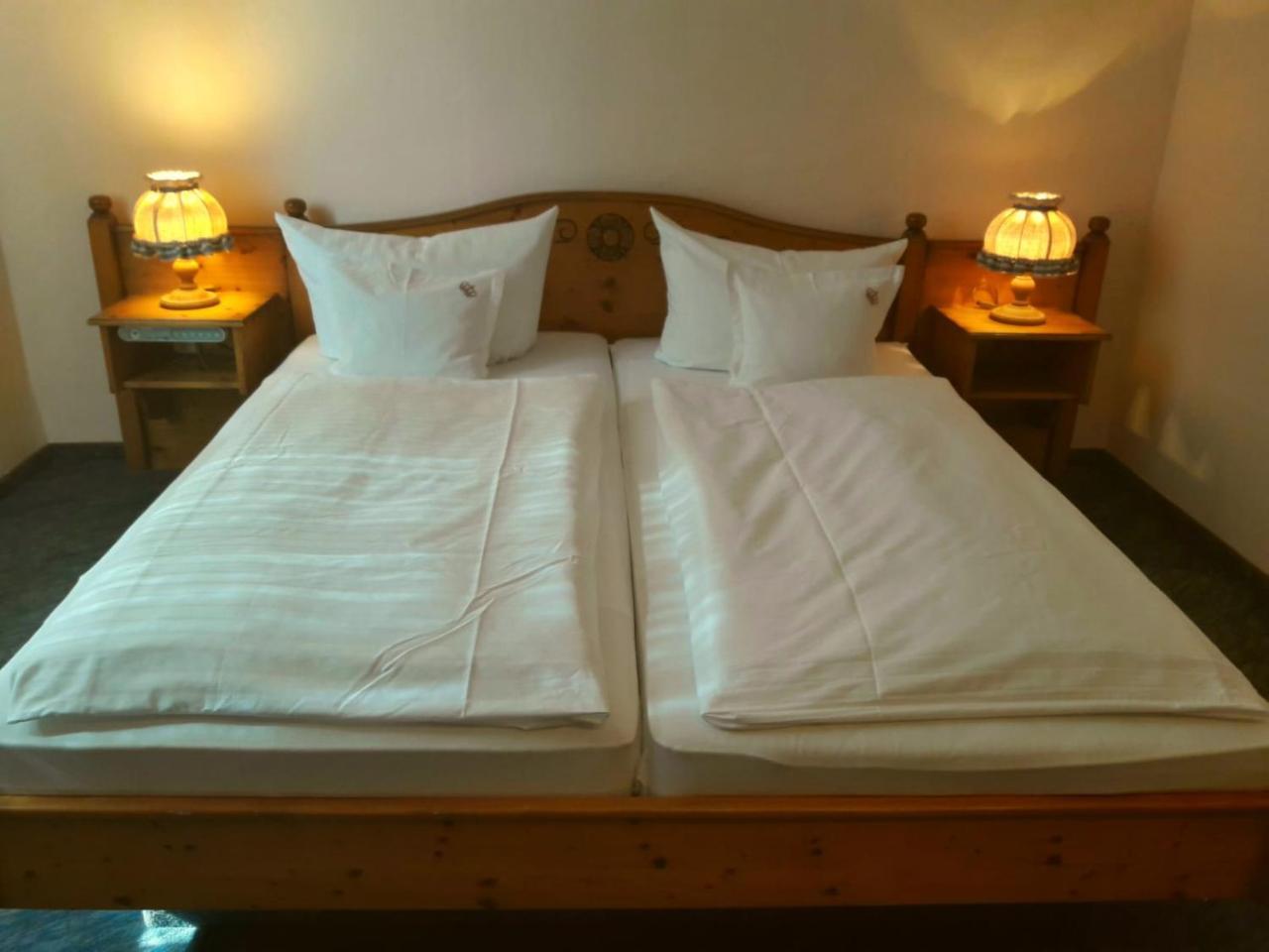 Hotel Zur Krone บัดบรึคเคนเนา ภายนอก รูปภาพ