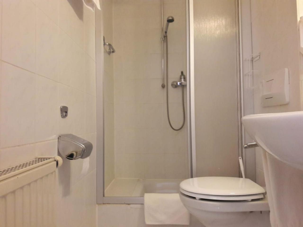 Hotel Zur Krone บัดบรึคเคนเนา ภายนอก รูปภาพ