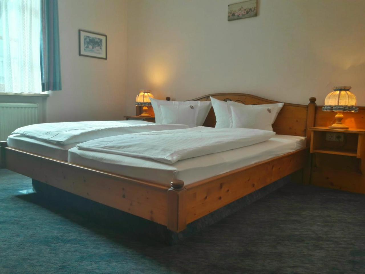 Hotel Zur Krone บัดบรึคเคนเนา ภายนอก รูปภาพ
